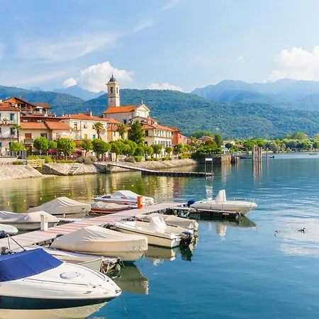 Casa Serena: Orta View Porch And Garden - Happy